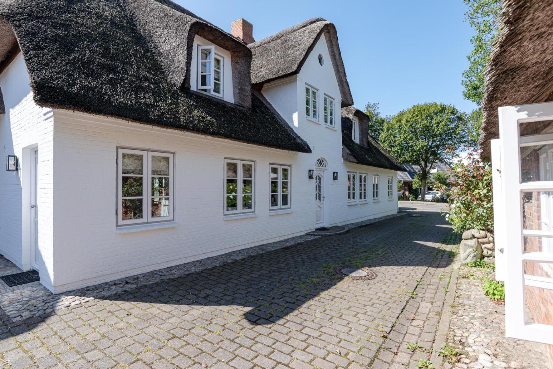 Kapitaenshaus Ost Villa Oldsum Exterior foto